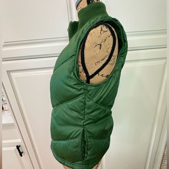 Old navy Puffer vest - Picture 3 of 6